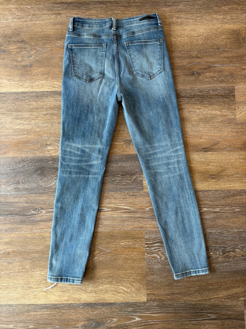 Risen Ember Light Wash High Rise Skinny Jeans distressed size 9/29 length 37” - Picture 8 of 12
